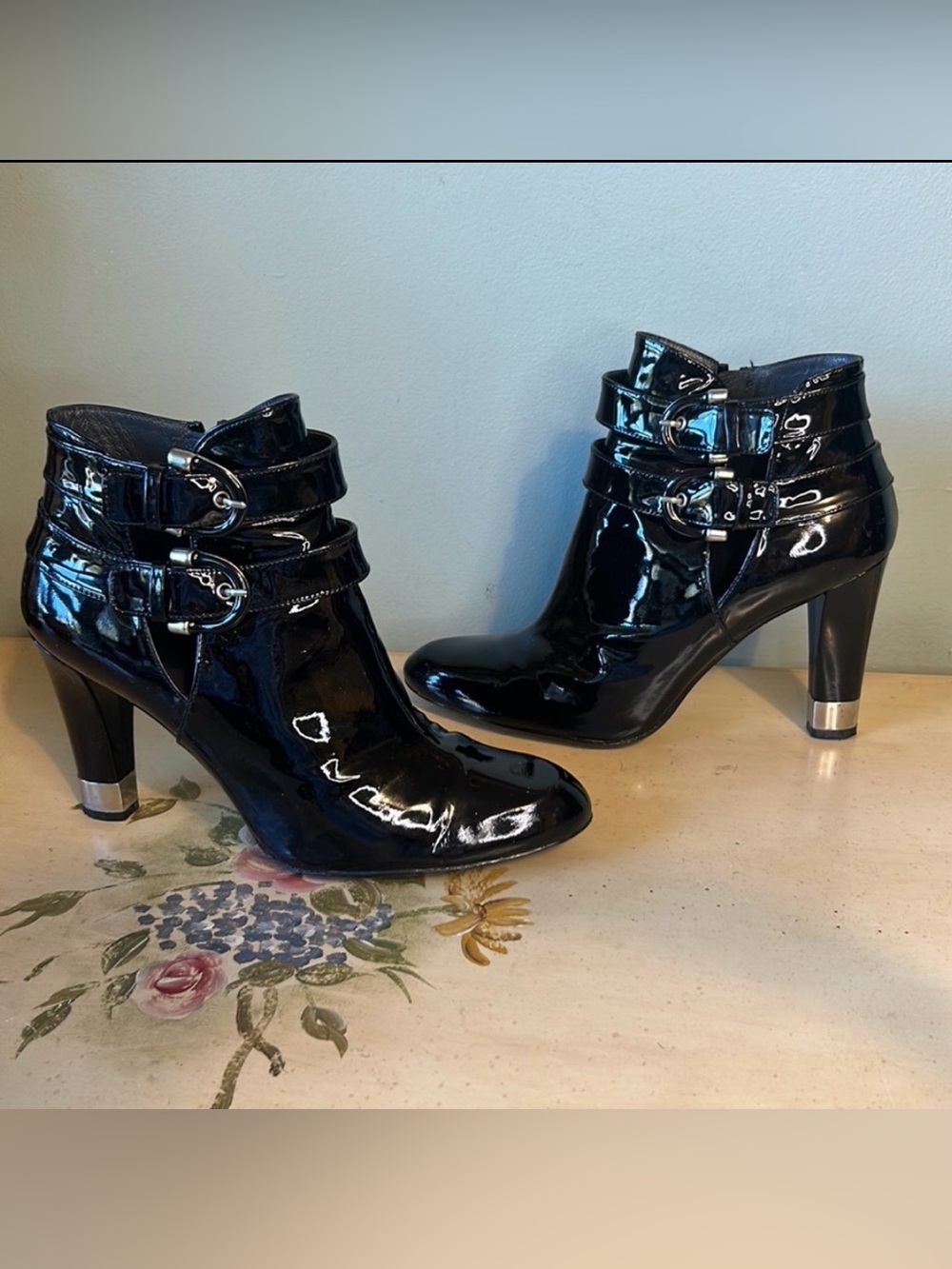 Stuart Weitzman Sexy Black Patent Leather Side Buckle Heeled Ankle Boots